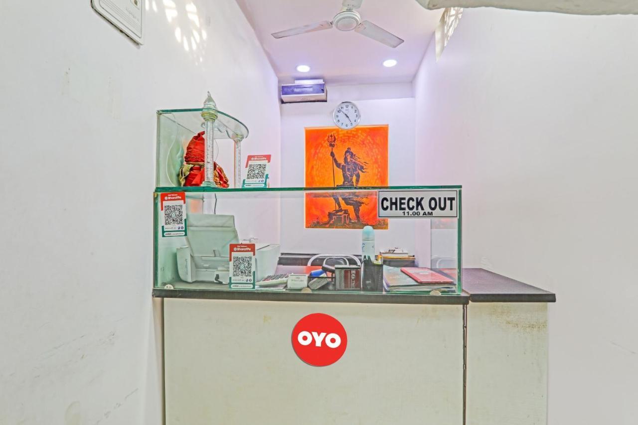 Готель Oyo Flagship 81064 Chaudhary In Горакхпур Екстер'єр фото